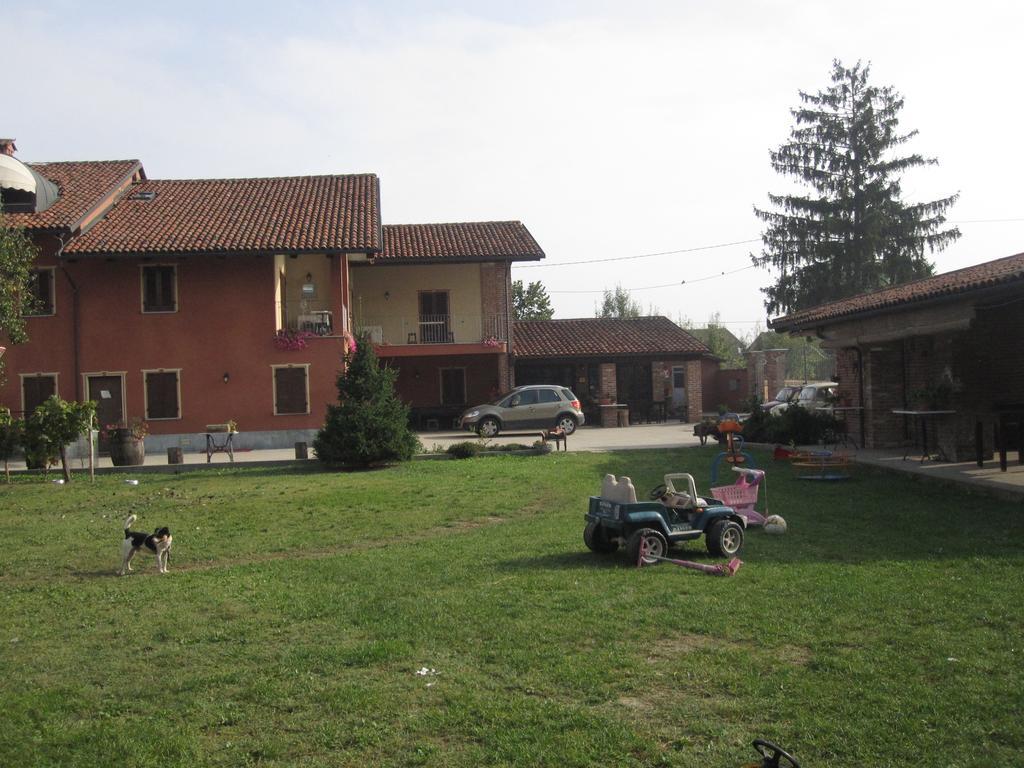 Agriturismo La Ca 'D Majin Poirino Extérieur photo
