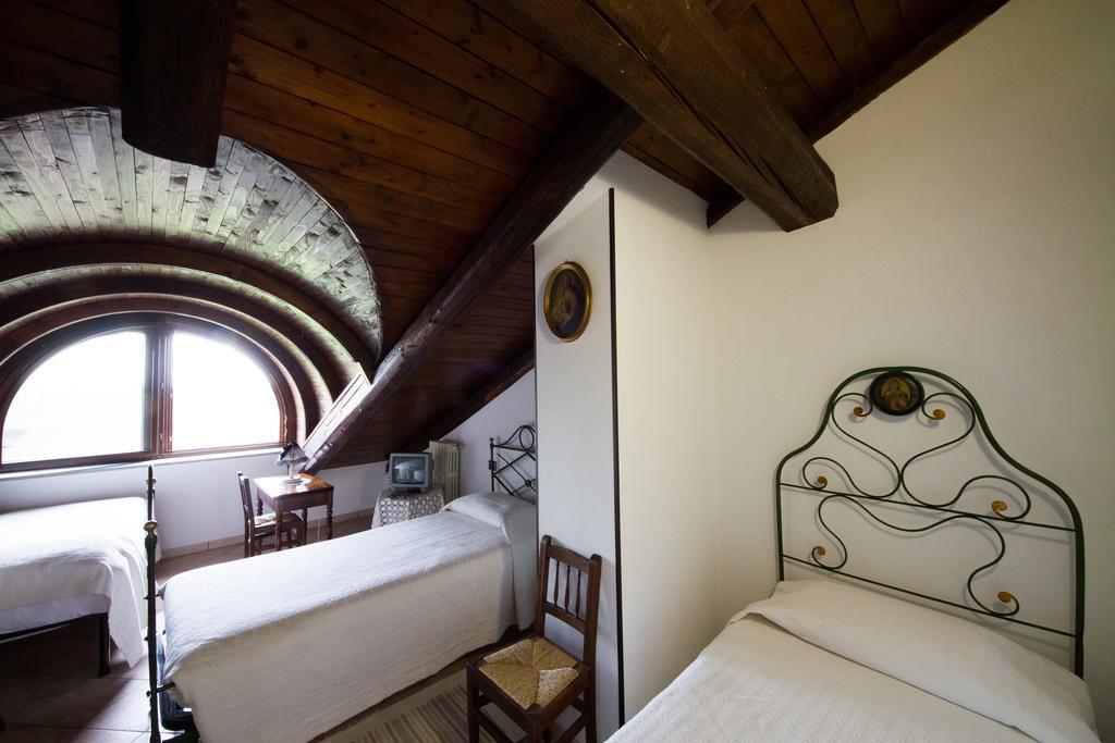 Agriturismo La Ca 'D Majin Poirino Extérieur photo